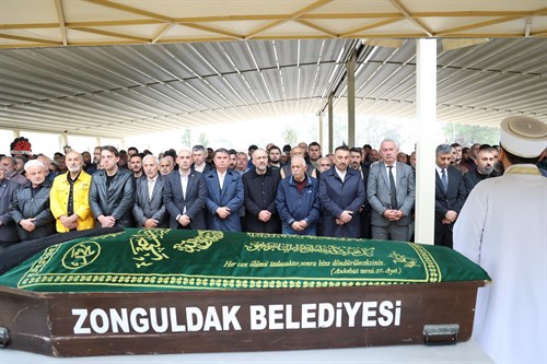 Vali Osman Hacıbektaşoğlu, Metin Demir’in Kayınvalidesi İkbal Bozkurt’un Cenaze Merasimine Katıldı